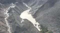 'High risk' of lake bursting and causing second flood, warns China