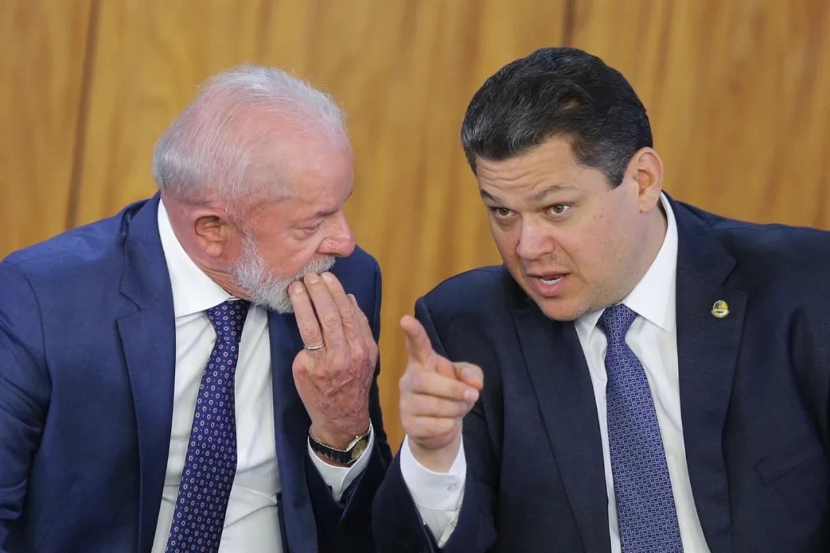 Em reaproximação, Alcolumbre exalta Lula: “Enfrentou tudo e todos”