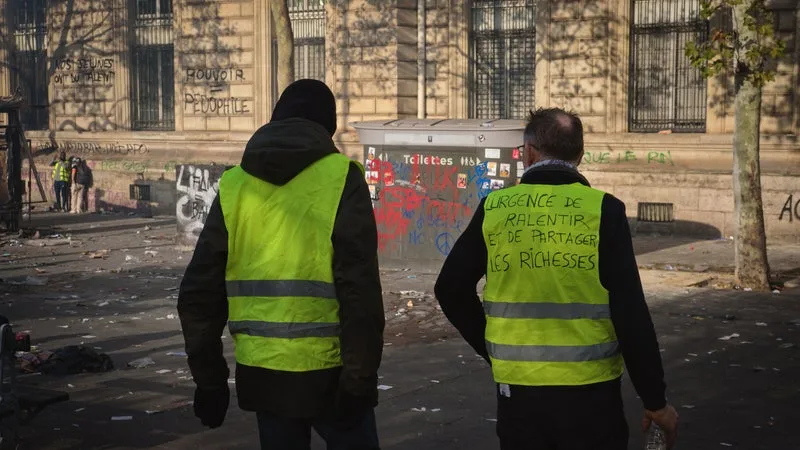 La coordination des gilets jaunes à l'origine des manifestations annonce un "acte II" pour samedi prochain