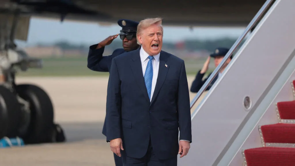 EN DIRECT – Moyen-Orient: Donald Trump menace encore de «frapper fort» l’Iran après la reprise des hostilités