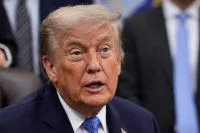 Decisão de Trump ganha força, mas voto por correio segue em disputa legal