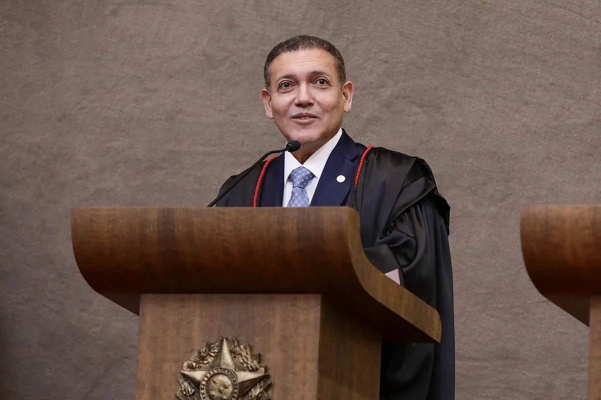 Banqueiro preso organizou festa para juiz do Supremo no Brasil