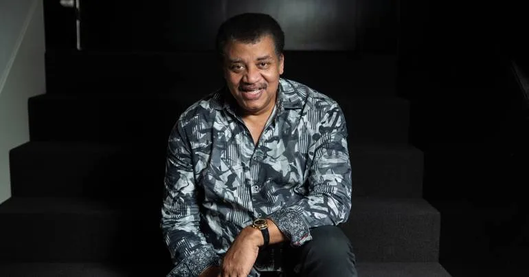 Neil deGrasse Tyson: "A minha sala de estar é o Universo"