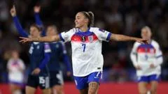 'Unplayable' Stanway a free-scoring warrior for Lionesses