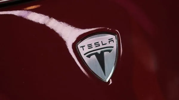 Tesla отзовет более двух миллионов электромобилей из Китая