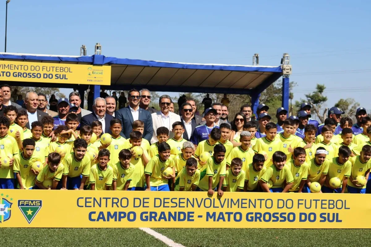 Com mensagem do presidente da FIFA, Centro de Desenvolvimento é entregue