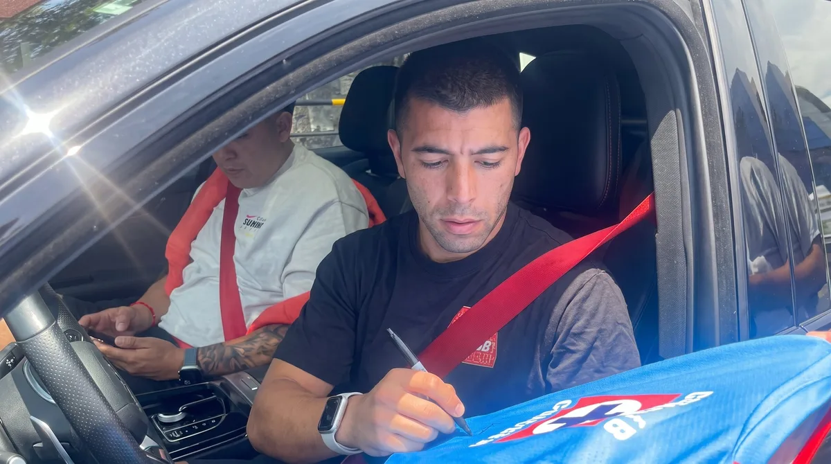 Aficionados de Cruz Azul despiden a Erik Lira ante posible salida al Mónaco: “Esta siempre será tu casa”