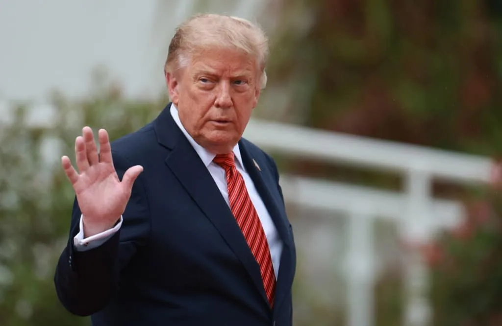 Trump prohíbe entrada a la Casa Blanca de CNN, Político y MSNOW tras acusarlos de “fake news”