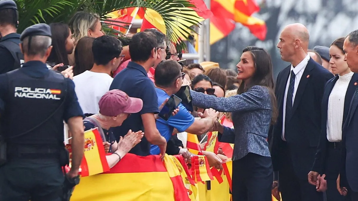 Última hora de la visita de los Reyes a Ceuta, en directo | Ceuta recibe entusiasmada a los Reyes en su histórica visita a la ciudad dos meses después de la crisis
