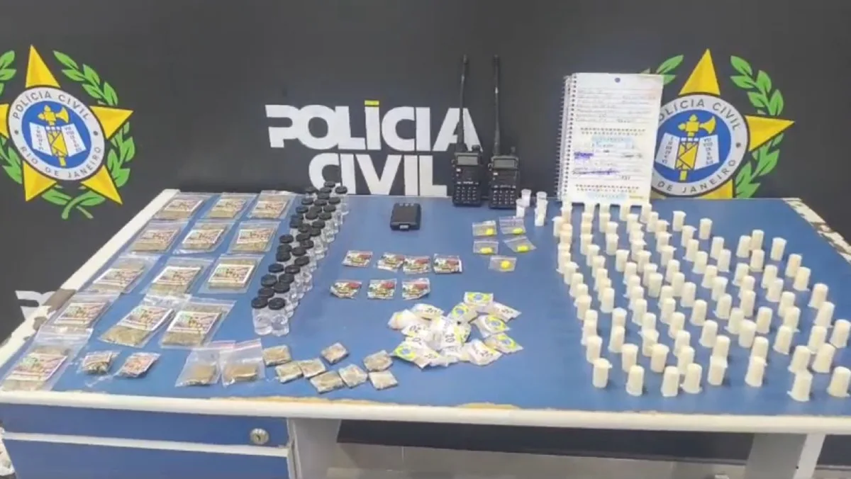 Operação contra o tráfico prende dois e apreende menor em Angra dos Reis