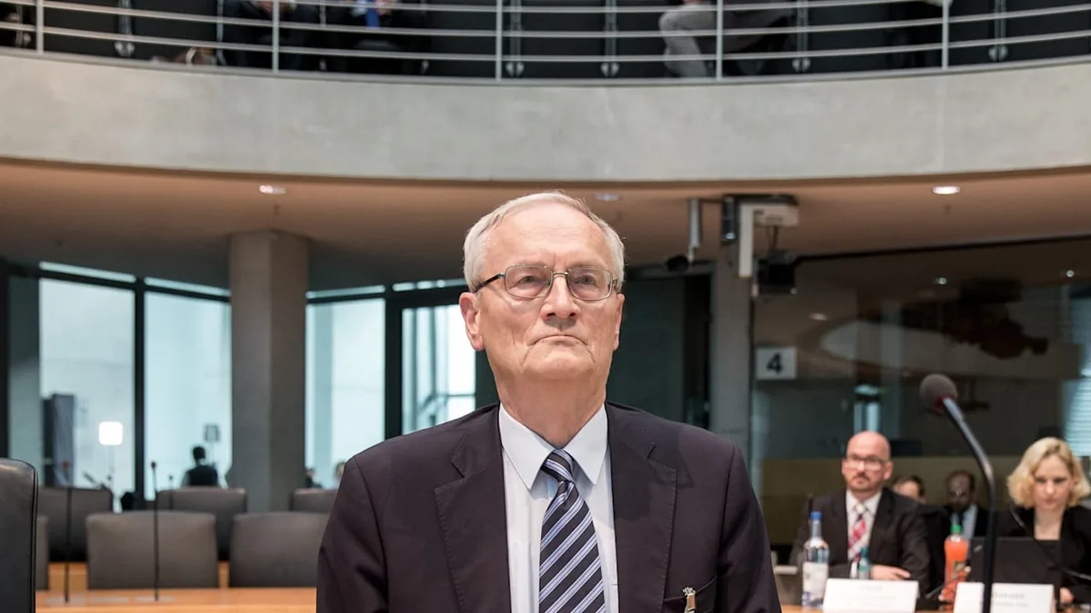 Affäre um Ex-BND-Chef - Hanning schrieb seinem Nachfolger einen Wut-Brief