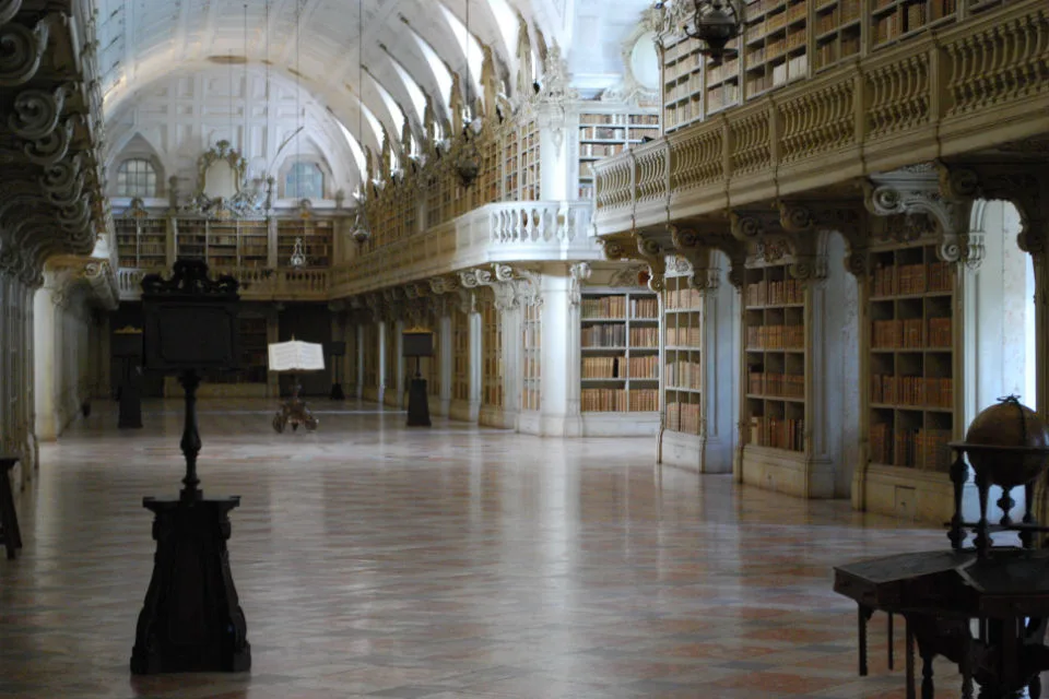 NOVA abre polo no torreão sul do Palácio de Mafra