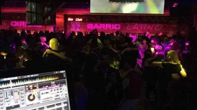 Segurança da discoteca Barrio Latino atingido a tiro por cliente expulso