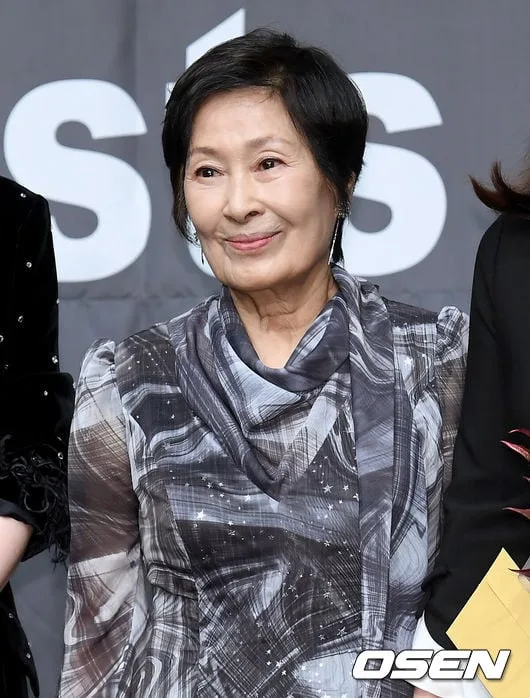 85歳キム・ヘジャ、舞台あいさつ中止で健康不安説再燃