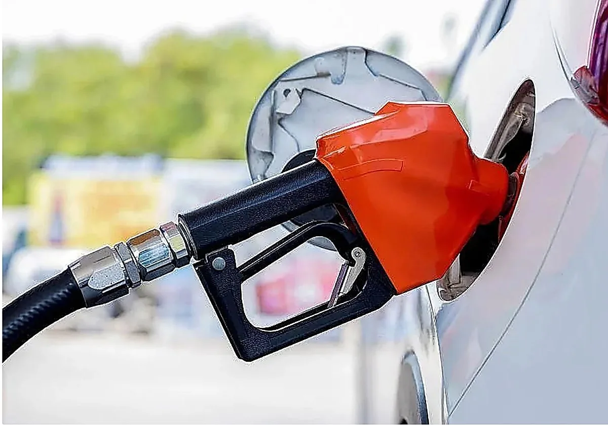 Abierto el plazo para pedir la ayuda por combustible de hasta 1350 euros: requisitos, plazos y cuantías