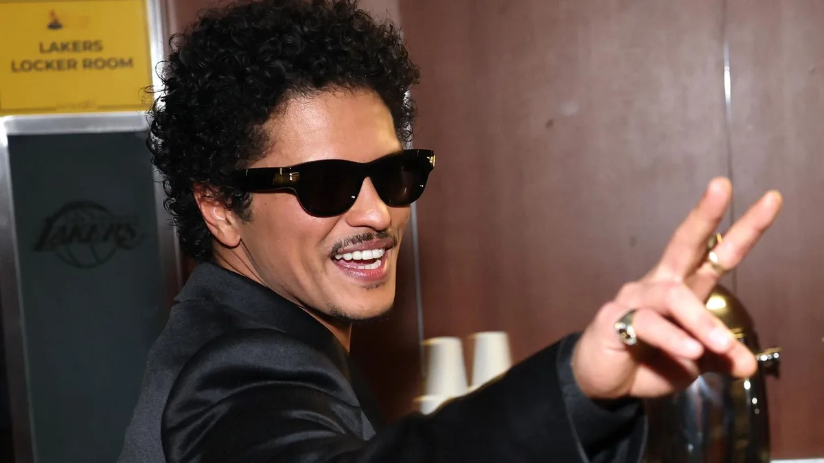Bruno Mars Passes One Of The Top Hitmakers Of All Time With A New No. 1