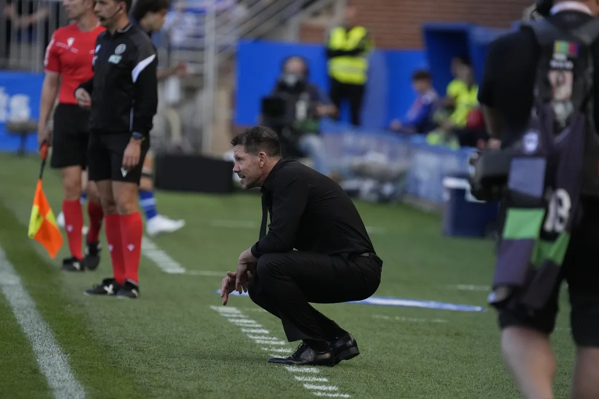 Simeone: “Para jugar en el Atlético hay un nivel y para quedar en la historia hay otro”