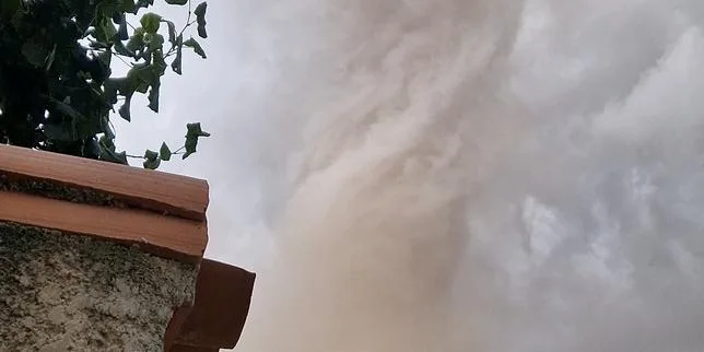 Une tornade dans l’Aude blesse 26 personnes et détruit partiellement la commune de Pomas