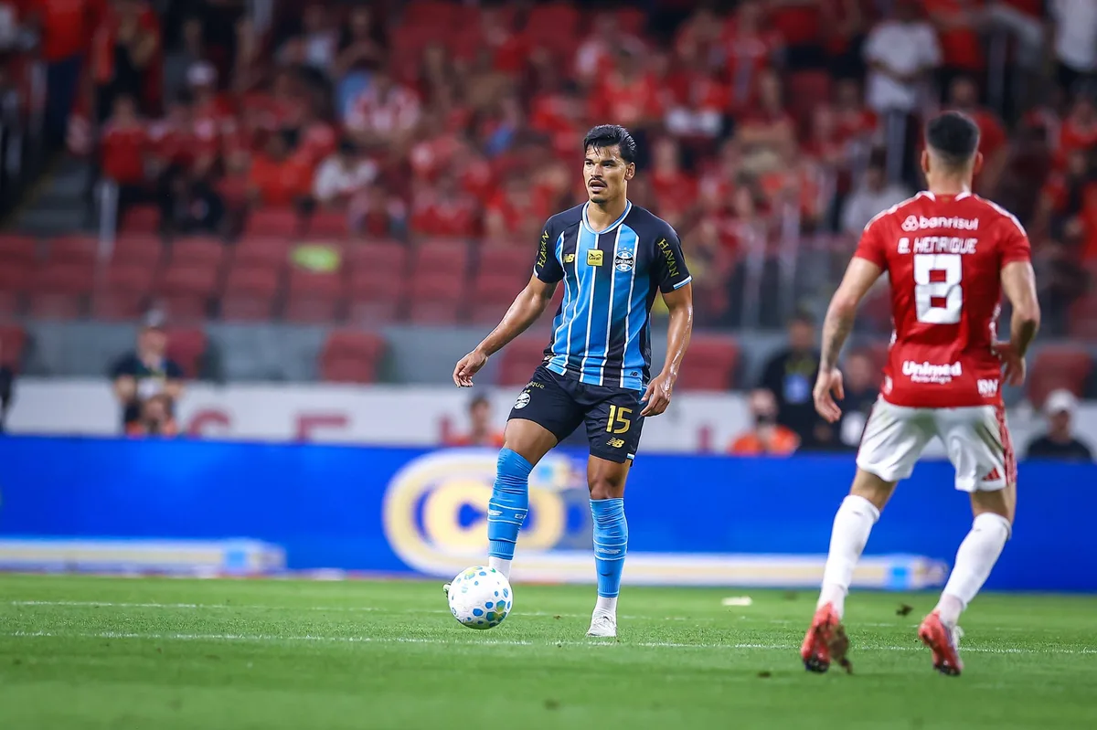 Grêmio avalia preservações e pode ter Danilo Barbosa como titular diante da Chapecoense
