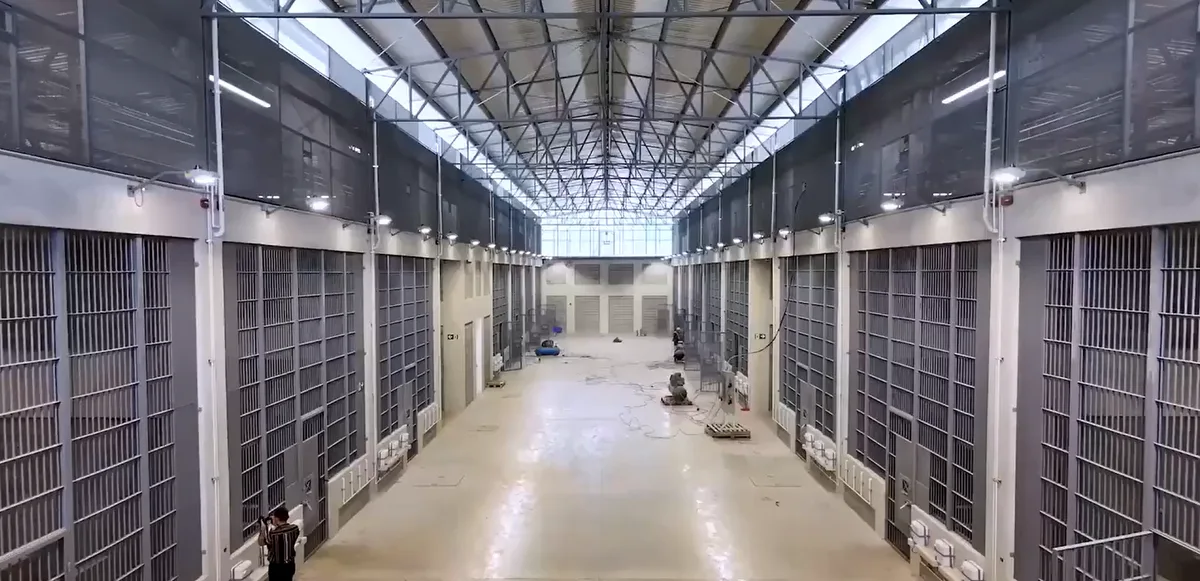 Costa Rica inaugura el Cacco, prisión de máxima seguridad inspirada en el modelo de Bukele