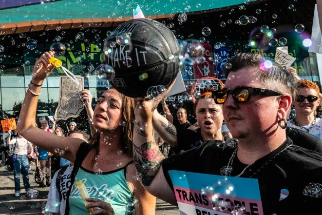 Le basketball féminin est confronté aux États-Unis à une vague d’attaques transphobes