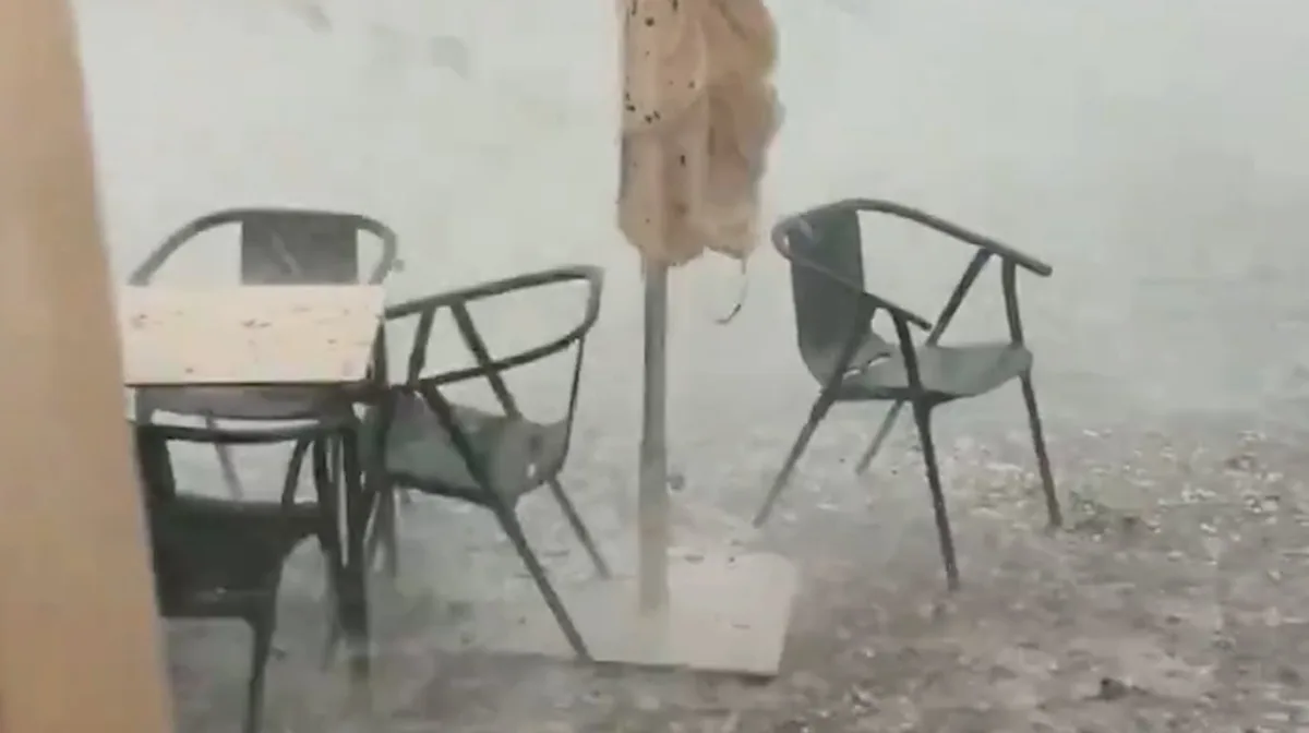 Videos: un fuerte temporal de granizo dejó al menos 30 heridos y graves daños en Cataluña