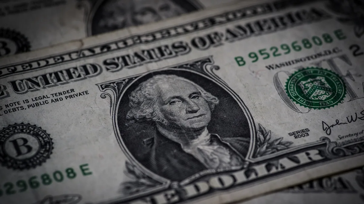 Aumento semanal de casi 2%: Dólar oficial arranca este lunes 17 de agosto en Bs.772,54