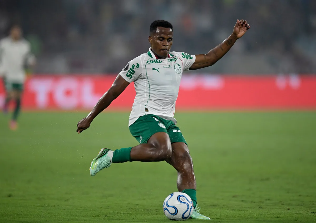 Arias, do Palmeiras, rebate vaias da torcida do Fluminense: "As pessoas têm amnésia"