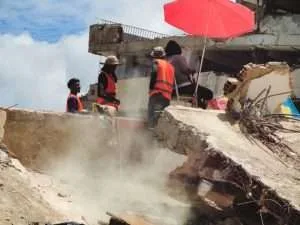 Forman a 114 voluntarios como rescatistas tras terremotos en La Guaira