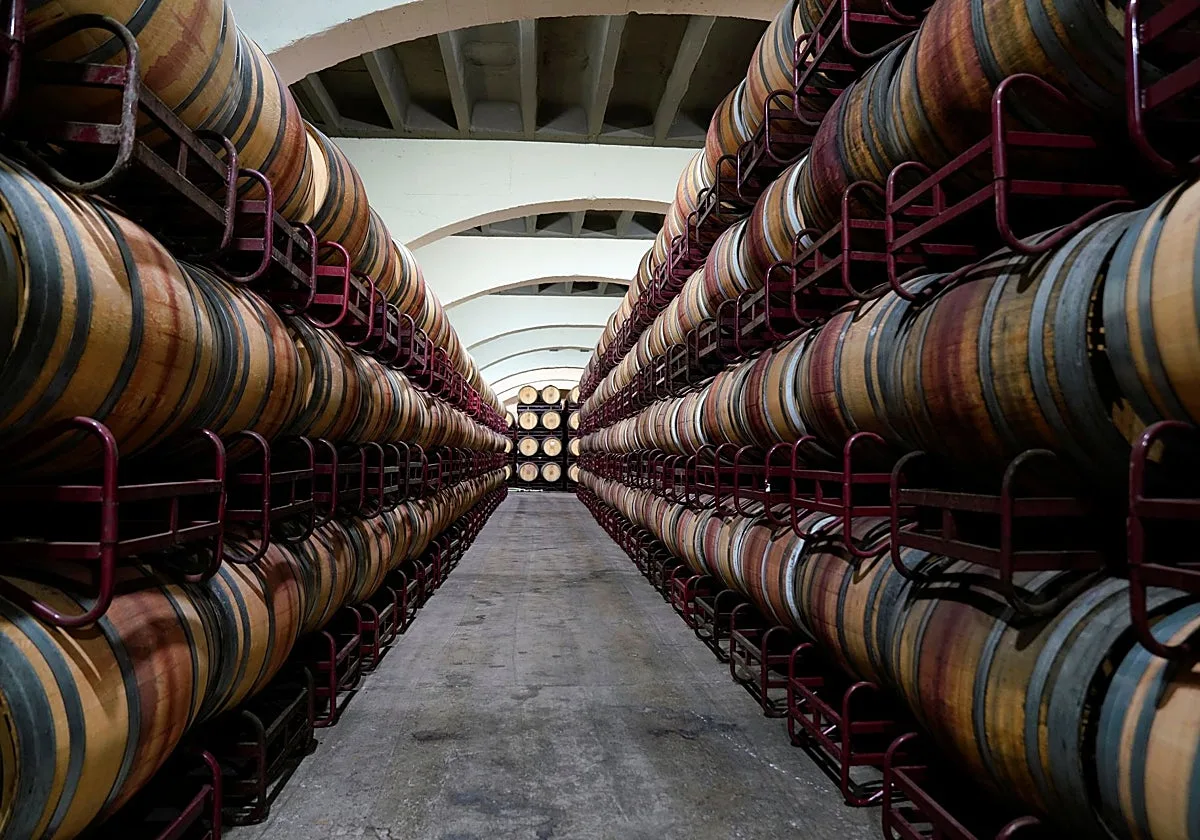 El nuevo dueño traslada a Madrid la sede de las históricas Bodegas Riojanas