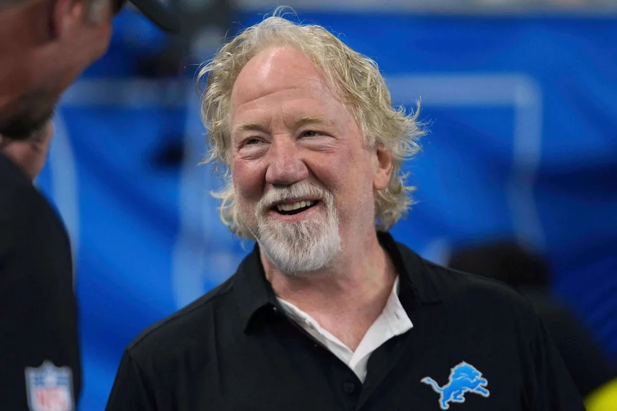 Judge dismisses indictment of Timothy Busfield
