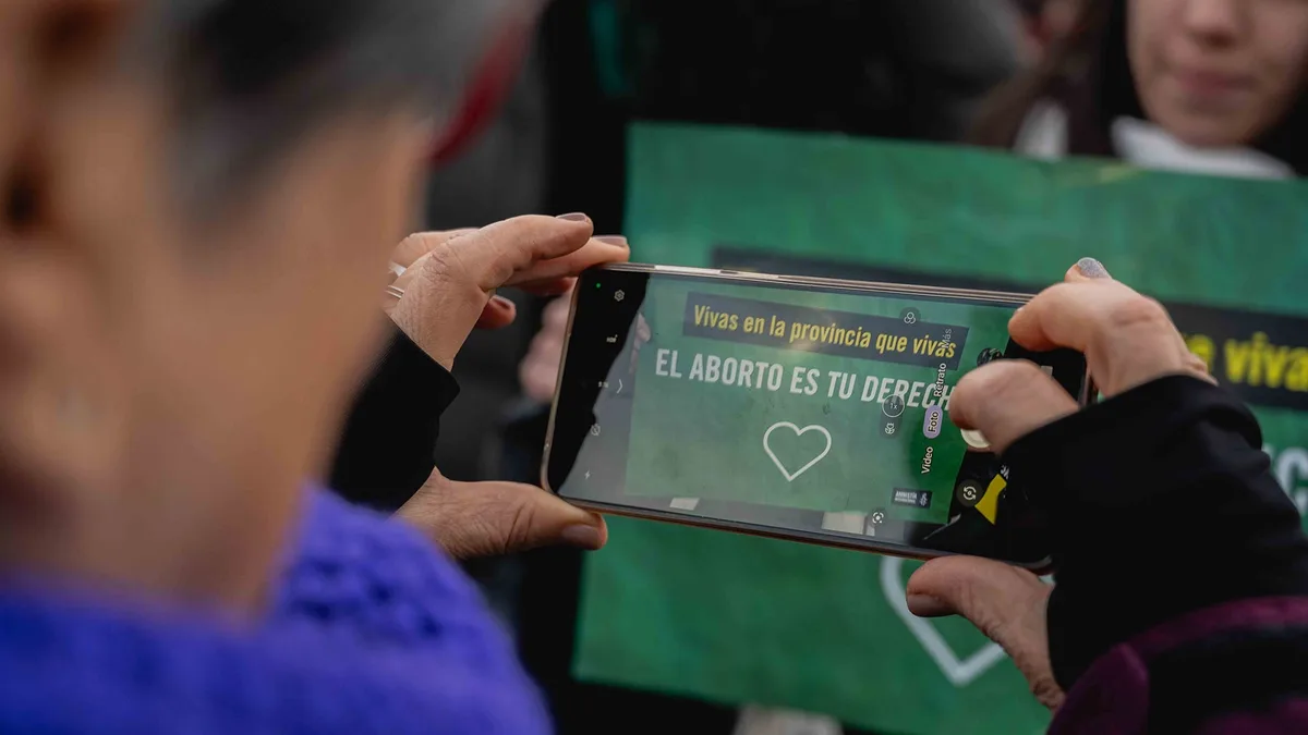 Diputado de Renovación Popular hace pedido ilegal sobre información de mujer que accede a aborto terapéutico