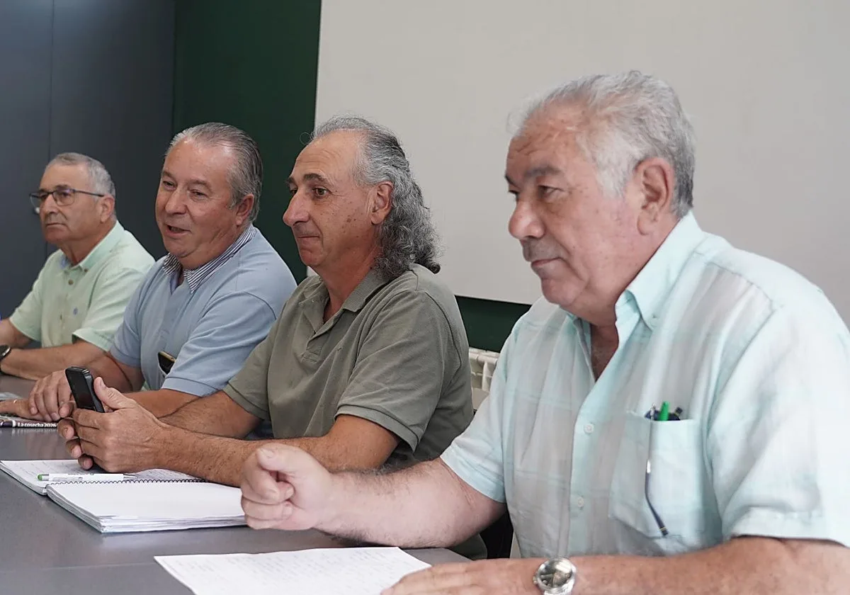 El campo urge ayudas directas para poder seguir con la actividad «ante la peor situación» de su historia