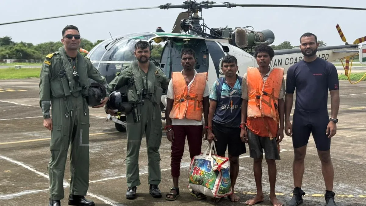 Coast Guard rescues 9 fishermen from sinking boat
