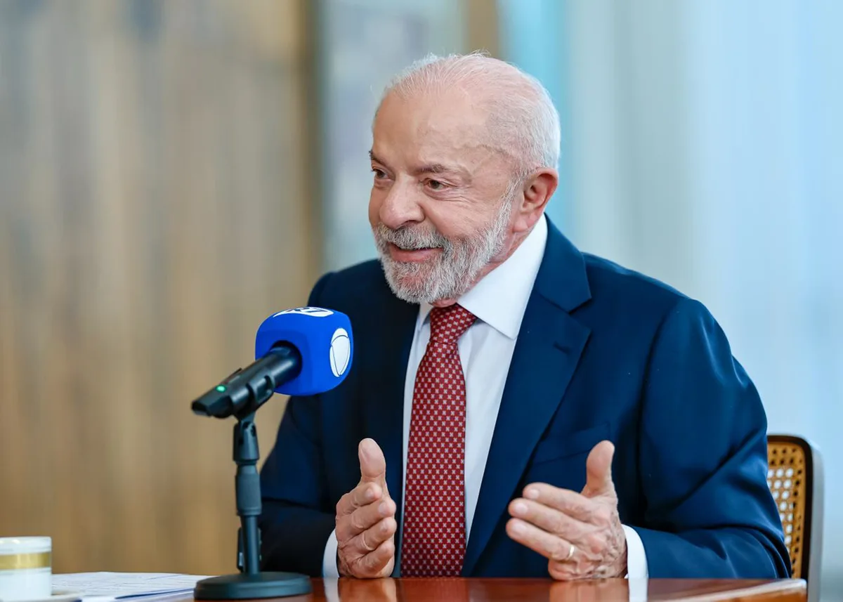 Lula chama Alcolumbre de “amigo” e crava: “Vamos anunciar o fim da taxa das blusinhas”