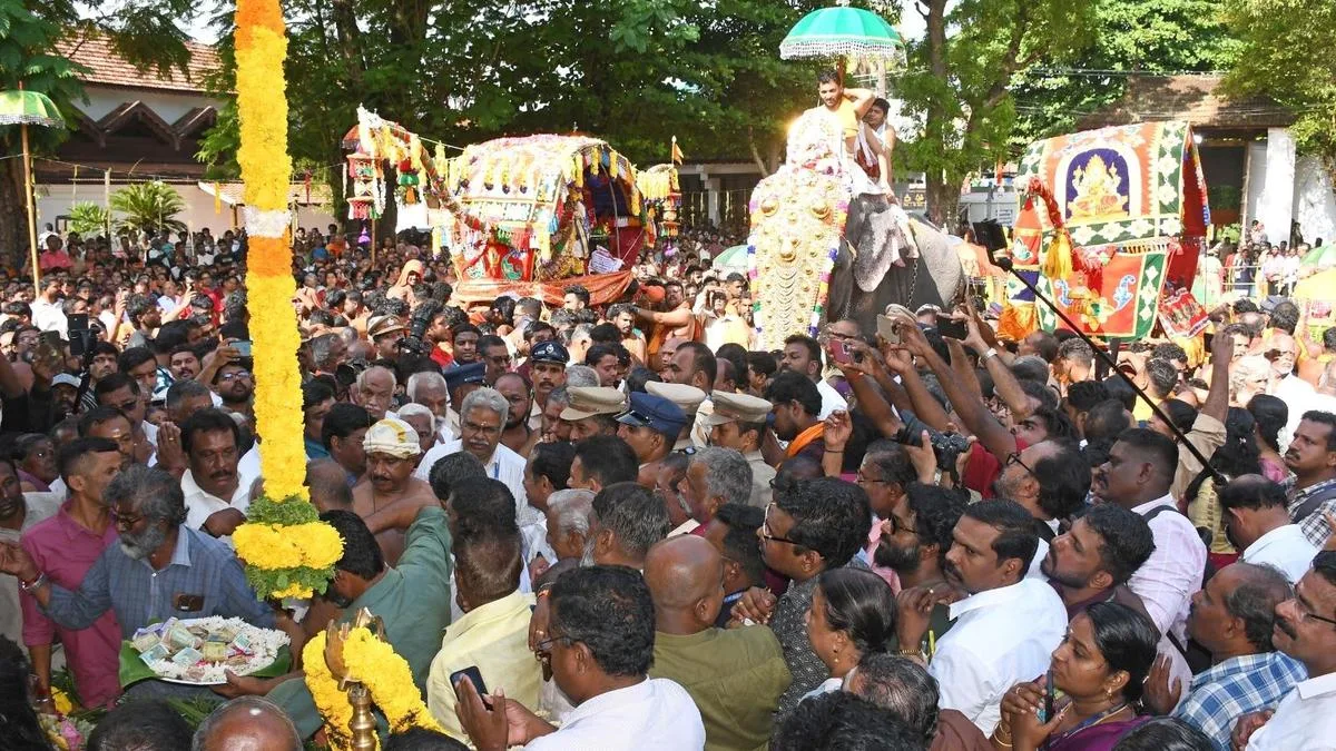 Navaratri idol procession to Thiruvananthapuram starts at Padmanabhapuram palace