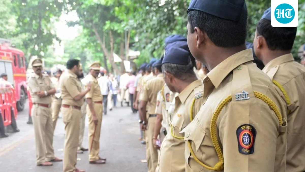 Maharashtra boy threatens to jump, parents chase to save. All 3 fall to death