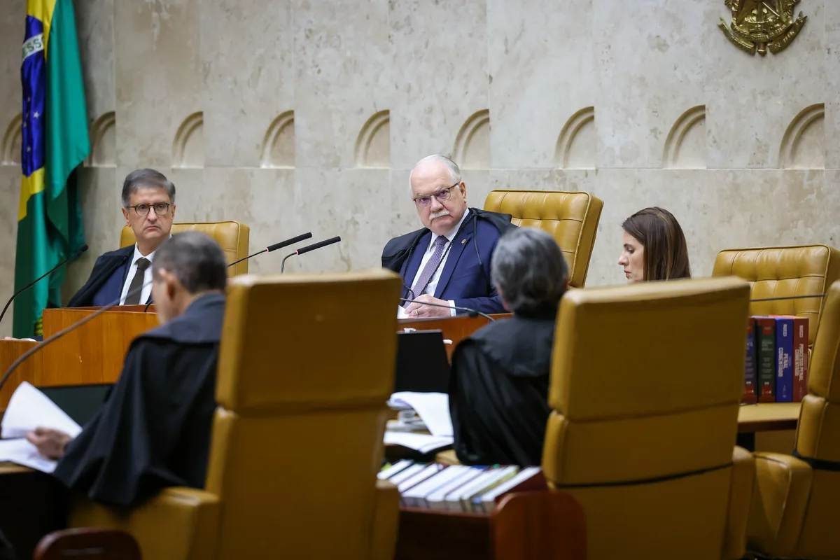 "Não vamos entregar às novas gerações um STF menor", diz Edson Fachin