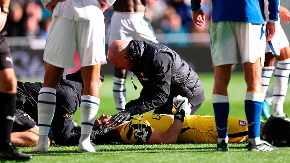 Chelsea Keeper Emiliano Martinez 'Back In A Few Weeks' After Jaw Fracture