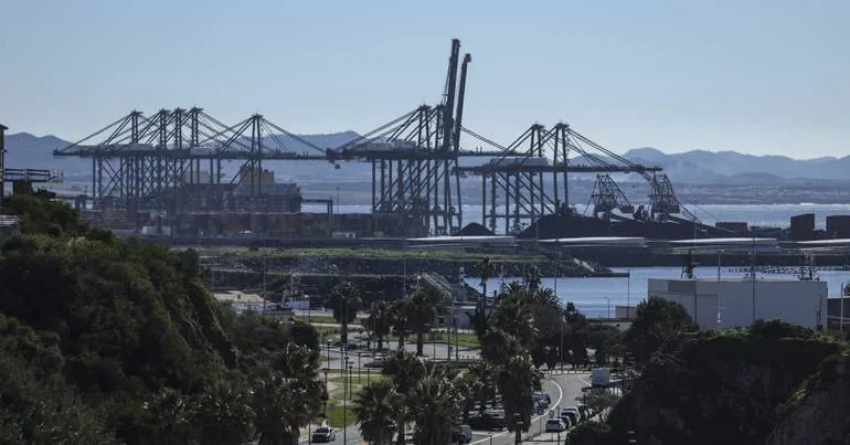 Porto de Sines defende criação de uma zona franca