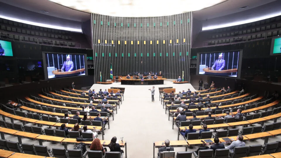 Nova bancada do PL deixa Hugo Motta com dias contados na presidência da Câmara