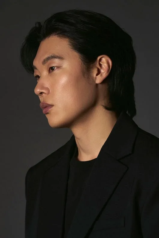 ‘들쥐’ 류준열, ‘1인 2역’ 위해 렌즈 끼고 점 지웠다..“귀도 다르게” [인터뷰②]