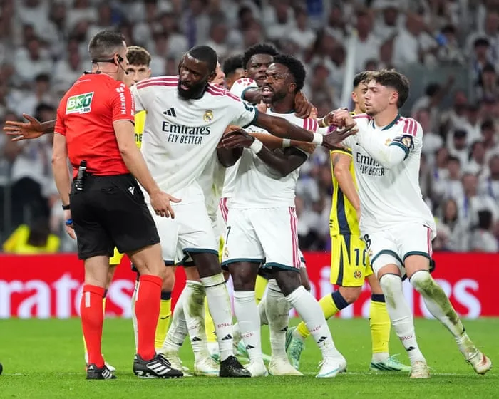 Real Madrid’s Vinícius Júnior sent off for hair pulling in victory over Villarreal