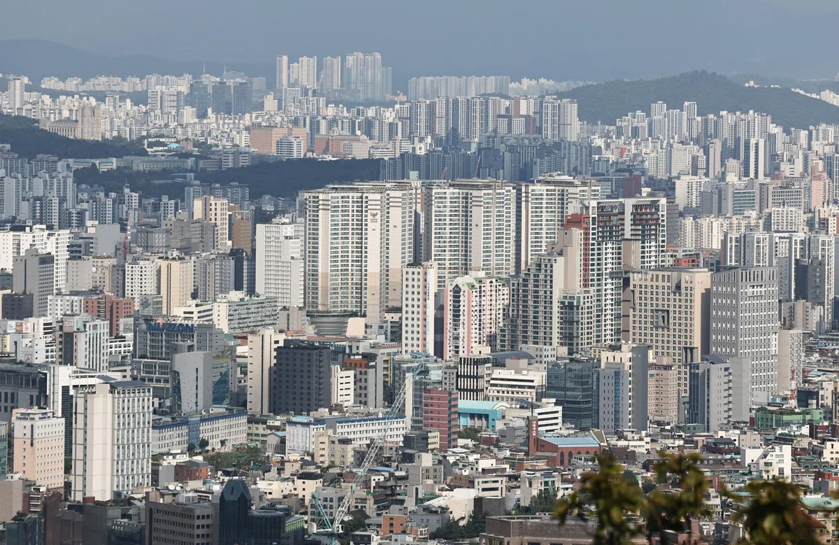 [단독]치솟는 전셋값 못 따라가는 ‘LH 지원금’…5명 중 1명 보증금 더 냈다
