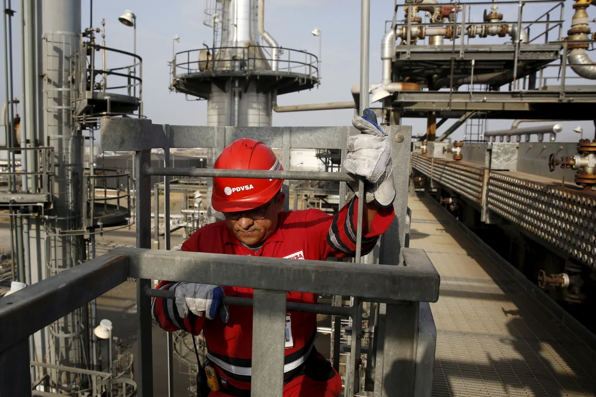 Las exportaciones petroleras de Venezuela se mantuvieron en 1,17 millones de barriles por día en agosto