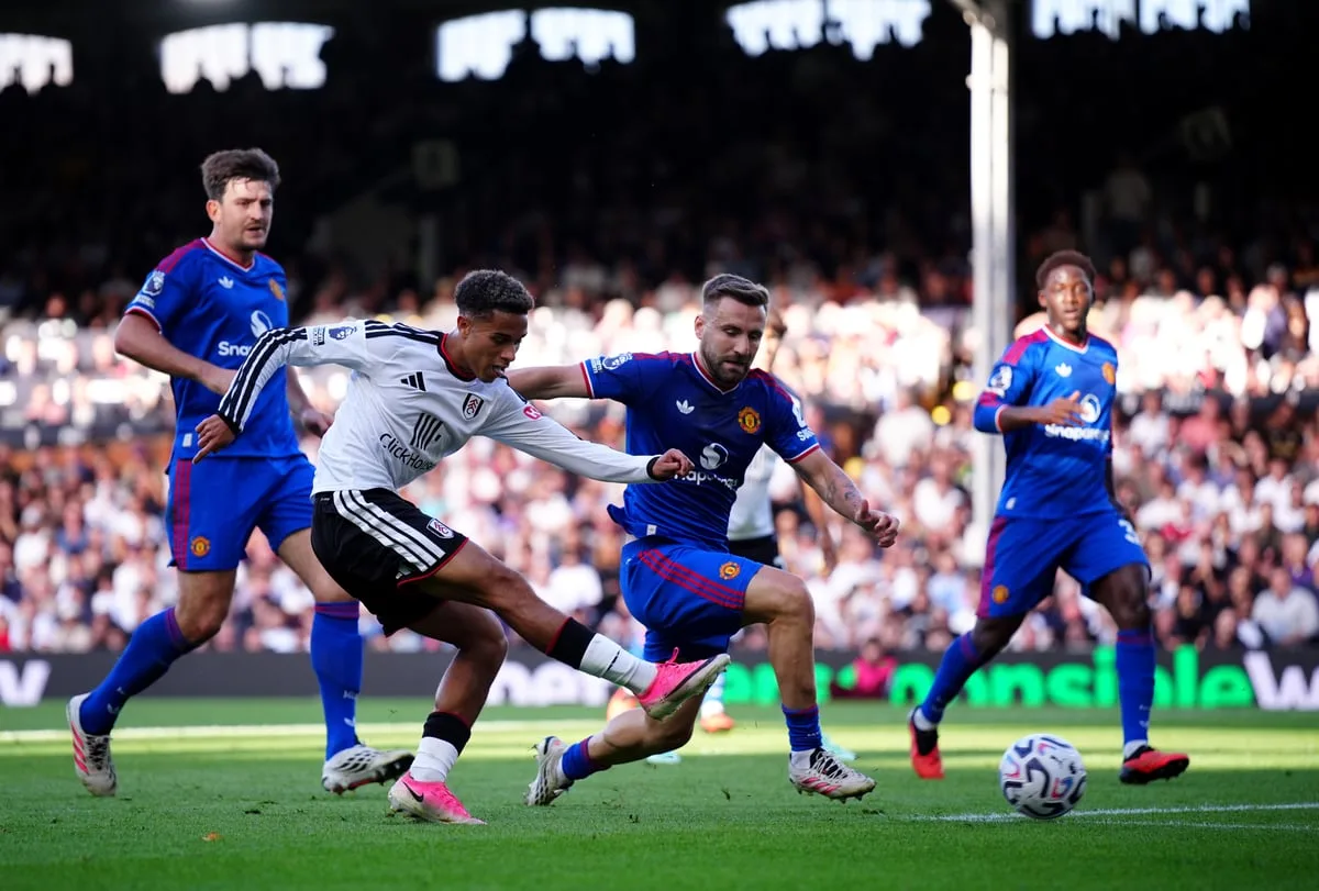 Fulham vs Manchester United LIVE: Premier League match stream, latest score, goal updates and fan reaction