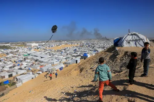 Gaza's children lose simple joy as Israel warns against kite-flying