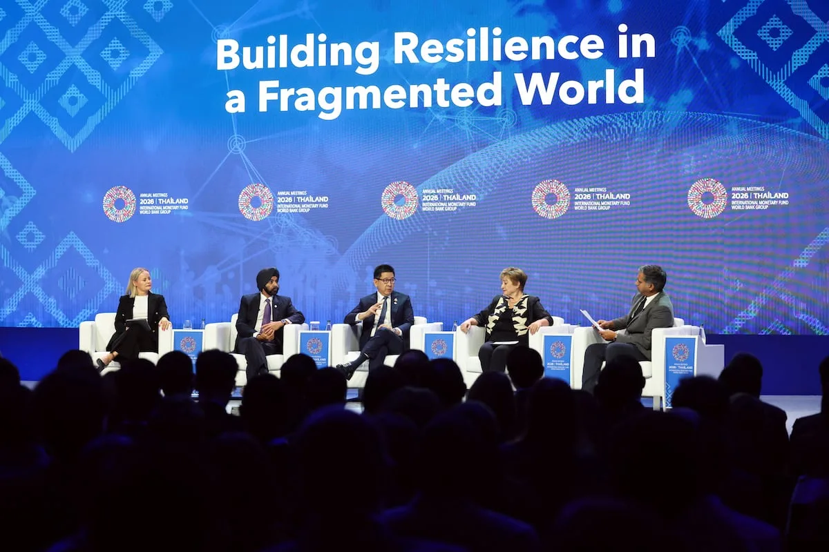 IMF warns of risks from AI market correction and war