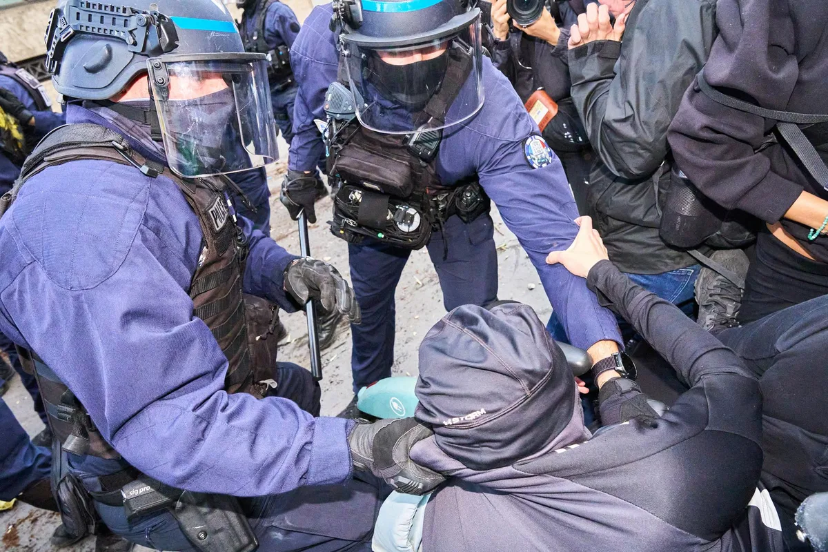 Plus de 200 lycéens blessés, 24 enquêtes ouvertes par l’IGPN, 6 800 personnes interpellées… Récit d’une semaine de répression policière