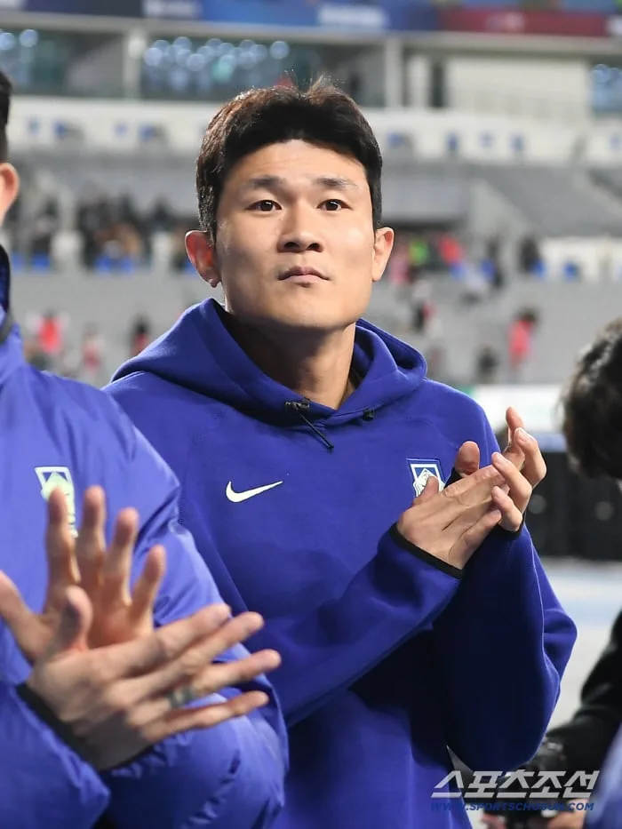 "초대박" 韓 축구 수비 핵심! 김민재 러브콜 쏟아진다…'21호 EPL 진출 기대감' 아스널→토트넘→애스턴 빌라 '관심 폭발'